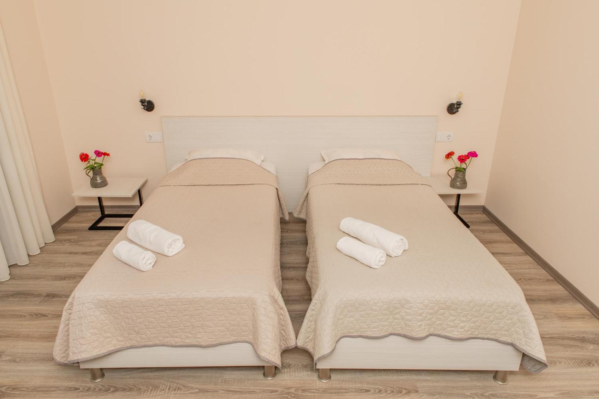 Alvani Inn K'vemo Alvani エクステリア 写真