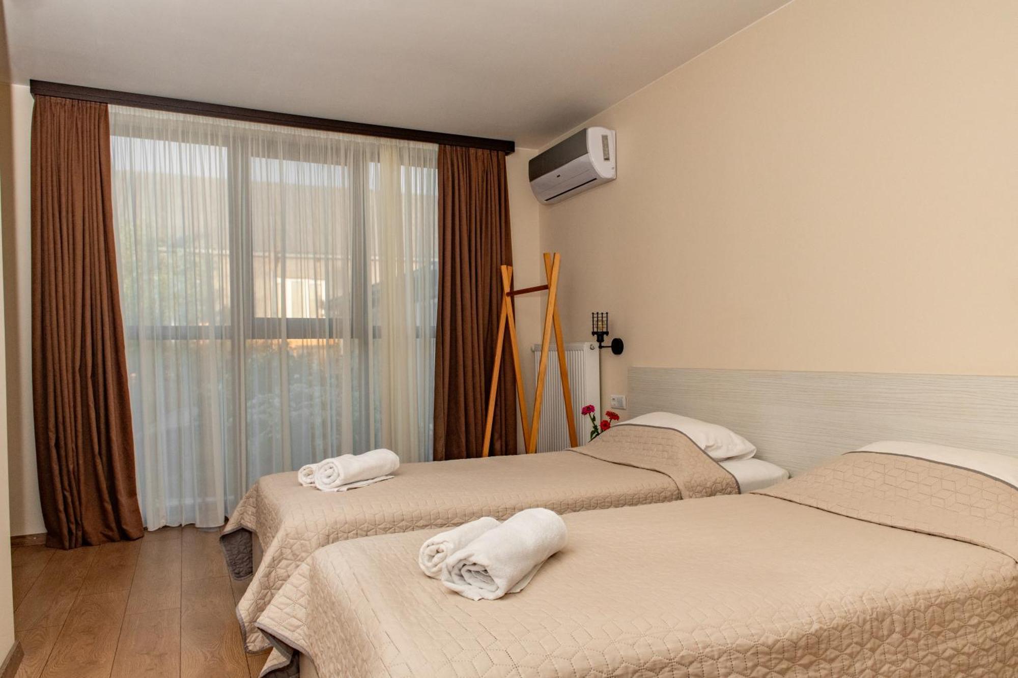 Alvani Inn K'vemo Alvani エクステリア 写真
