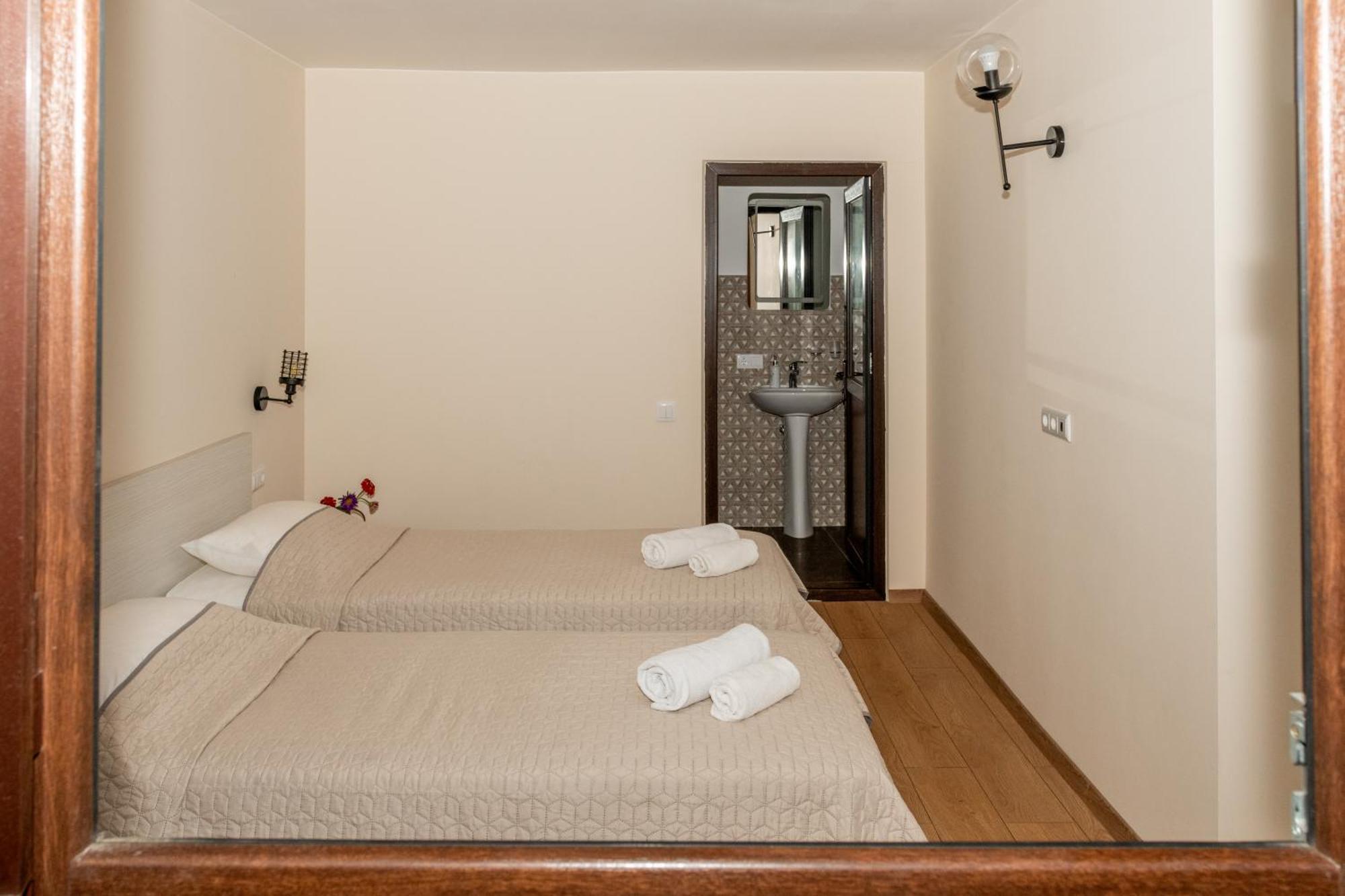 Alvani Inn K'vemo Alvani エクステリア 写真