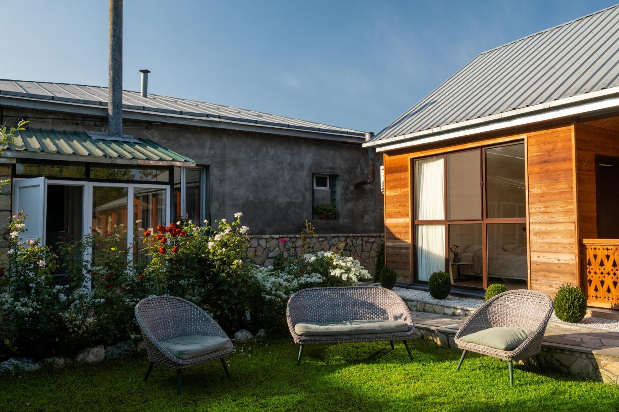 Alvani Inn K'vemo Alvani エクステリア 写真