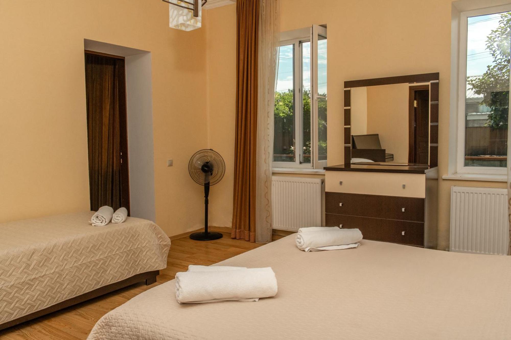 Alvani Inn K'vemo Alvani エクステリア 写真